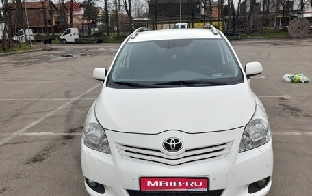 Toyota Verso I, 2011 год, 1 020 000 рублей, 1 фотография