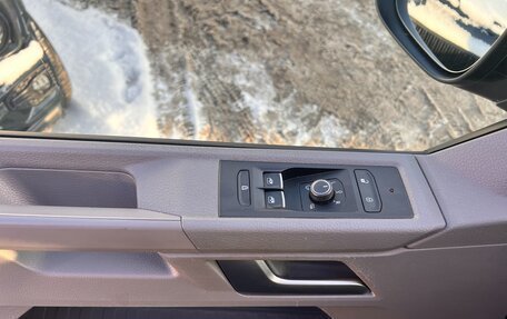 Volkswagen Caravelle T6 рестайлинг, 2020 год, 3 700 000 рублей, 8 фотография