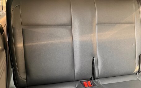 Volkswagen Caravelle T6 рестайлинг, 2020 год, 3 700 000 рублей, 23 фотография