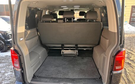 Volkswagen Caravelle T6 рестайлинг, 2020 год, 3 700 000 рублей, 28 фотография