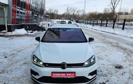 Volkswagen Golf R VII, 2020 год, 4 200 000 рублей, 3 фотография