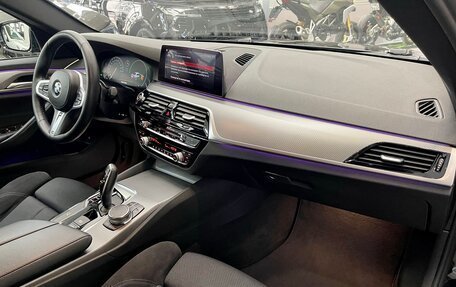 BMW 5 серия, 2018 год, 3 350 000 рублей, 10 фотография