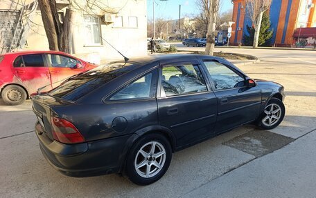 Opel Vectra B рестайлинг, 1996 год, 175 000 рублей, 3 фотография