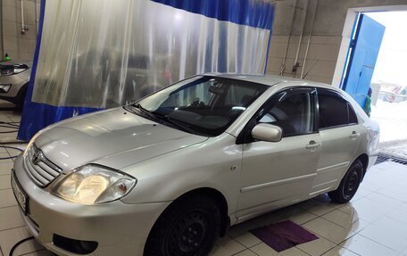 Toyota Corolla, 2004 год, 650 000 рублей, 6 фотография
