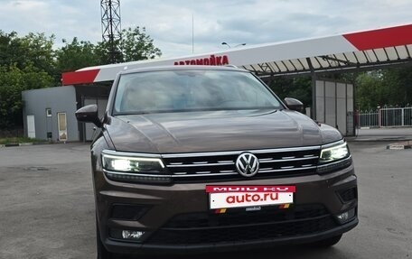 Volkswagen Tiguan II, 2017 год, 2 500 000 рублей, 2 фотография