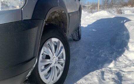 Chevrolet Niva I рестайлинг, 2013 год, 410 000 рублей, 10 фотография