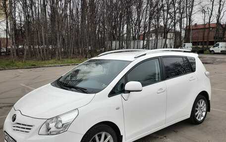 Toyota Verso I, 2011 год, 1 020 000 рублей, 2 фотография