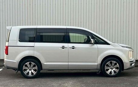 Mitsubishi Delica D:5 I, 2022 год, 2 510 000 рублей, 3 фотография
