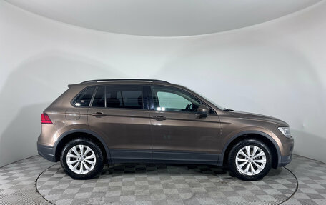 Volkswagen Tiguan II, 2020 год, 2 497 000 рублей, 4 фотография