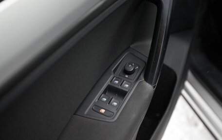 Volkswagen Tiguan II, 2019 год, 1 890 000 рублей, 11 фотография