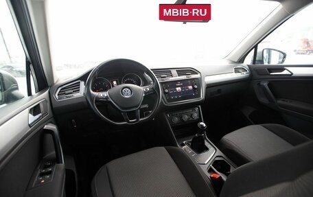 Volkswagen Tiguan II, 2019 год, 1 890 000 рублей, 8 фотография