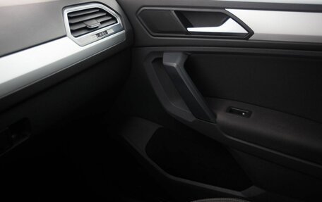 Volkswagen Tiguan II, 2019 год, 1 890 000 рублей, 17 фотография