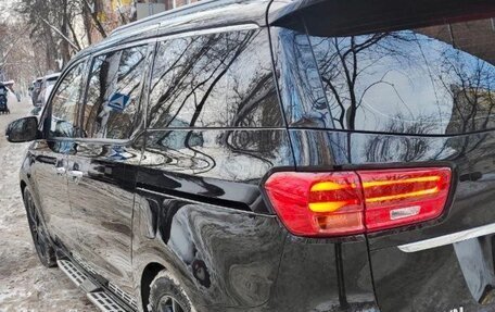 KIA Carnival III, 2018 год, 3 000 000 рублей, 8 фотография