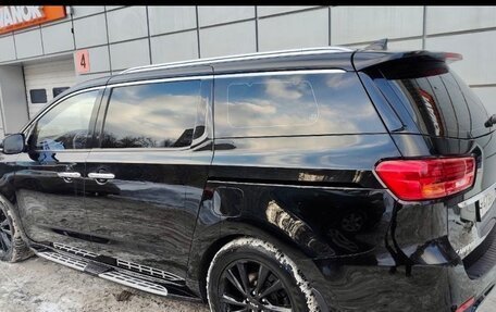 KIA Carnival III, 2018 год, 3 000 000 рублей, 7 фотография