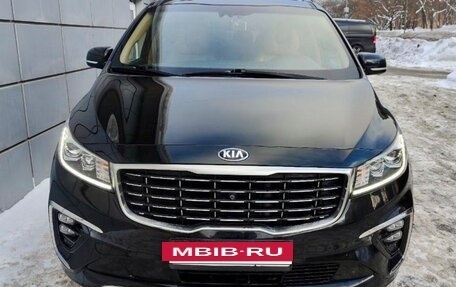 KIA Carnival III, 2018 год, 3 000 000 рублей, 11 фотография