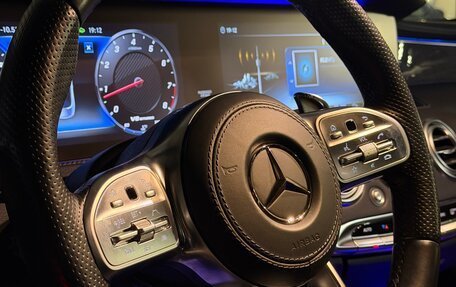 Mercedes-Benz S-Класс AMG, 2018 год, 25 000 000 рублей, 17 фотография