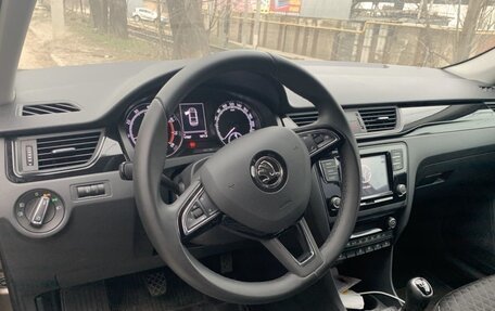 Skoda Rapid I, 2018 год, 1 350 000 рублей, 2 фотография