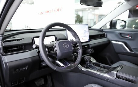 Toyota RAV4, 2025 год, 5 200 000 рублей, 9 фотография