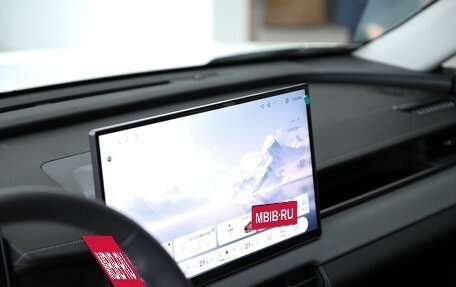 Toyota RAV4, 2025 год, 5 200 000 рублей, 10 фотография