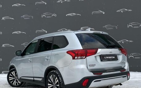 Mitsubishi Outlander III рестайлинг 3, 2019 год, 1 926 800 рублей, 4 фотография