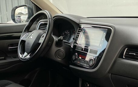 Mitsubishi Outlander III рестайлинг 3, 2019 год, 1 926 800 рублей, 7 фотография