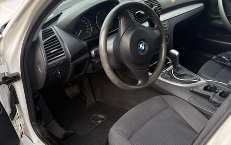 BMW 1 серия, 2011 год, 810 000 рублей, 7 фотография