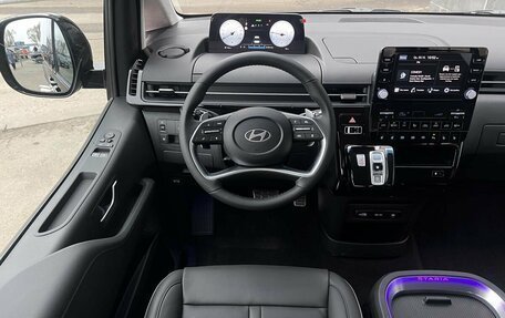 Hyundai Staria, 2024 год, 8 890 000 рублей, 12 фотография