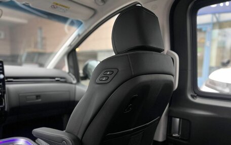 Hyundai Staria, 2024 год, 8 890 000 рублей, 31 фотография