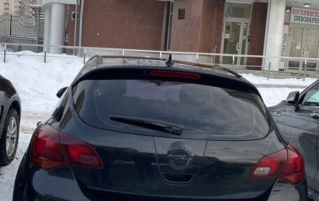 Opel Astra J, 2011 год, 870 000 рублей, 2 фотография