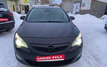 Opel Astra J, 2011 год, 870 000 рублей, 13 фотография
