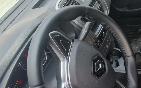 Renault Logan II, 2019 год, 550 000 рублей, 11 фотография