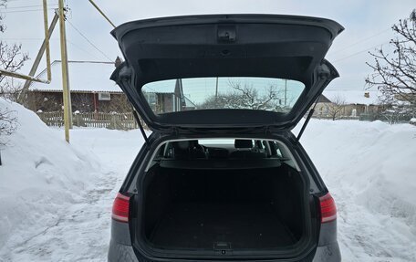 Volkswagen Golf VII, 2018 год, 1 550 000 рублей, 7 фотография