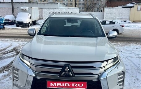 Mitsubishi Pajero Sport III рестайлинг, 2021 год, 3 000 000 рублей, 1 фотография