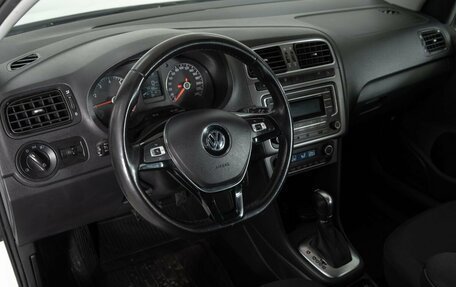 Volkswagen Polo VI (EU Market), 2019 год, 1 350 000 рублей, 5 фотография