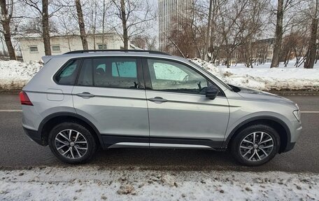 Volkswagen Tiguan II, 2020 год, 2 870 000 рублей, 3 фотография