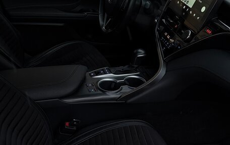 Toyota Camry, 2023 год, 3 450 000 рублей, 2 фотография