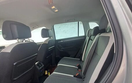 Volkswagen Tiguan II, 2020 год, 2 870 000 рублей, 8 фотография