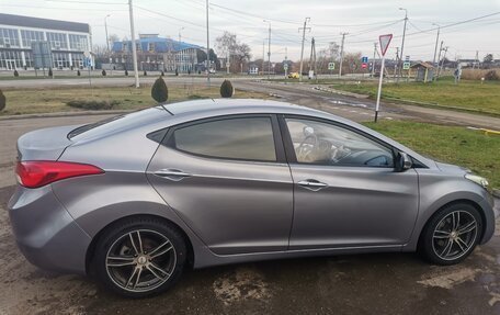 Hyundai Avante, 2011 год, 900 000 рублей, 5 фотография