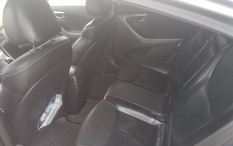 Hyundai Avante, 2011 год, 900 000 рублей, 2 фотография