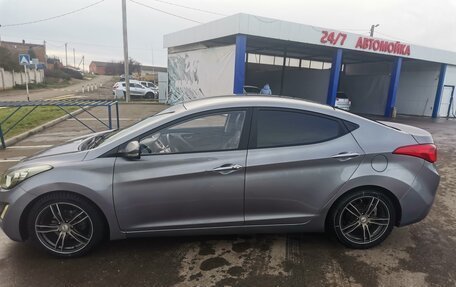 Hyundai Avante, 2011 год, 900 000 рублей, 7 фотография