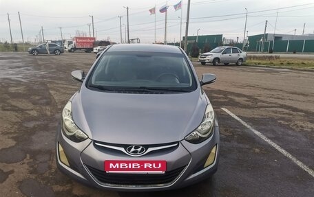 Hyundai Avante, 2011 год, 900 000 рублей, 6 фотография
