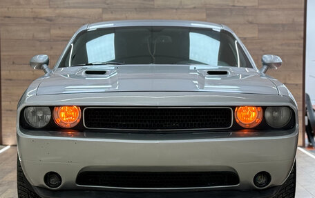 Dodge Challenger III рестайлинг 2, 2013 год, 2 350 000 рублей, 2 фотография