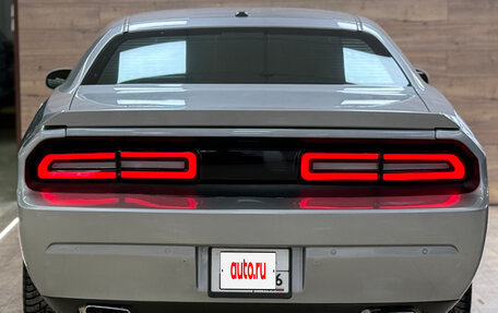 Dodge Challenger III рестайлинг 2, 2013 год, 2 350 000 рублей, 5 фотография