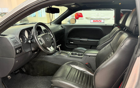 Dodge Challenger III рестайлинг 2, 2013 год, 2 350 000 рублей, 9 фотография