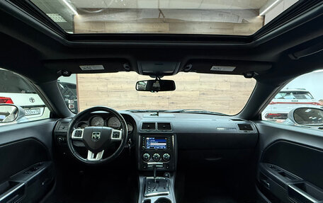 Dodge Challenger III рестайлинг 2, 2013 год, 2 350 000 рублей, 11 фотография