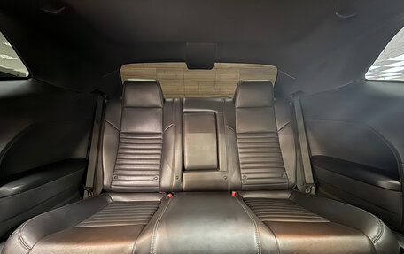 Dodge Challenger III рестайлинг 2, 2013 год, 2 350 000 рублей, 12 фотография