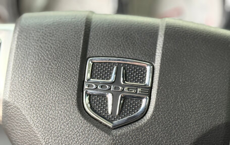 Dodge Challenger III рестайлинг 2, 2013 год, 2 350 000 рублей, 28 фотография