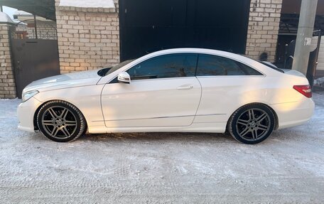 Mercedes-Benz E-Класс, 2013 год, 1 390 000 рублей, 2 фотография