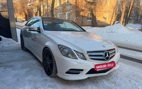 Mercedes-Benz E-Класс, 2013 год, 1 390 000 рублей, 10 фотография