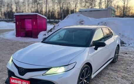 Toyota Camry, 2020 год, 3 150 000 рублей, 2 фотография